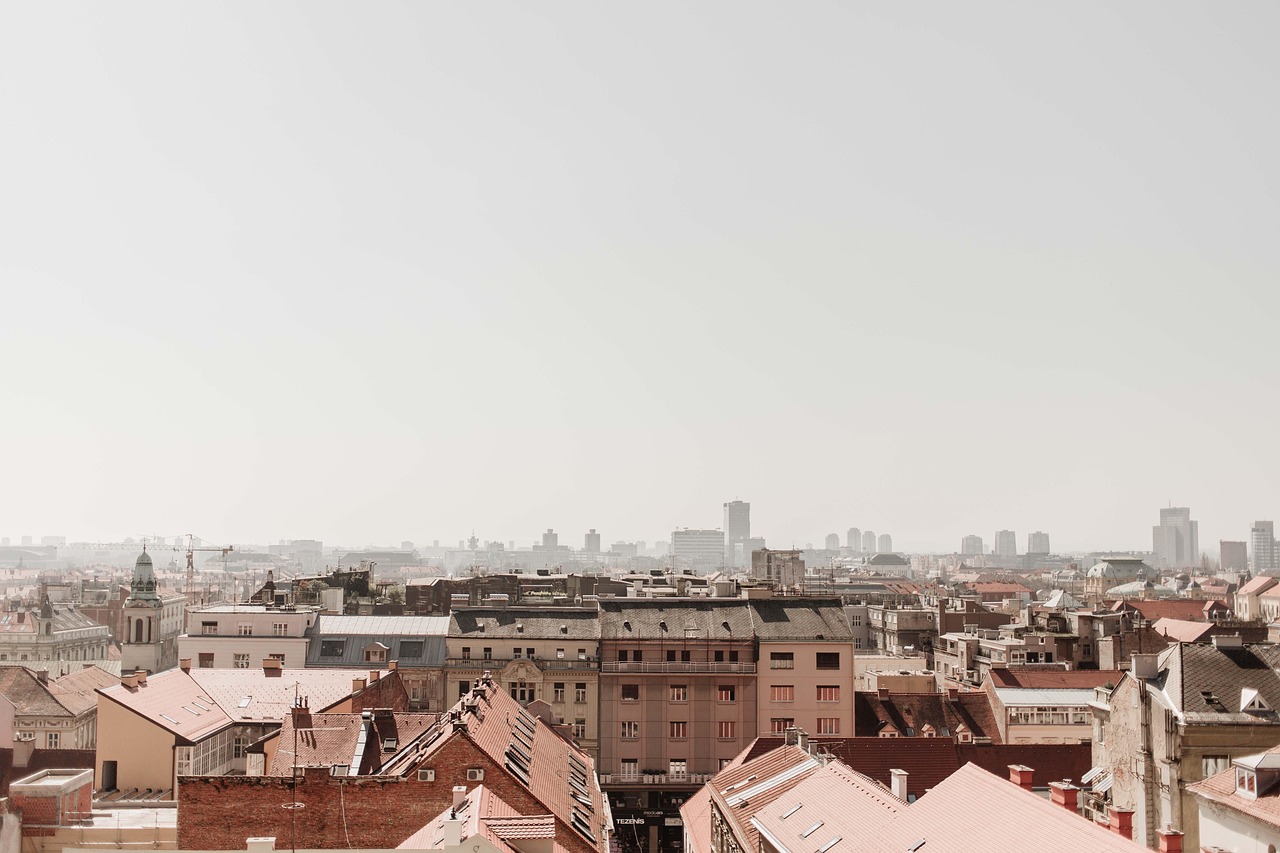 Rooftop barovi u Zagrebu – popis najljepših krovnih terasa i barova s pogledom na grad